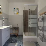 Vue Sur L'etoile De * 무스티에생마리
